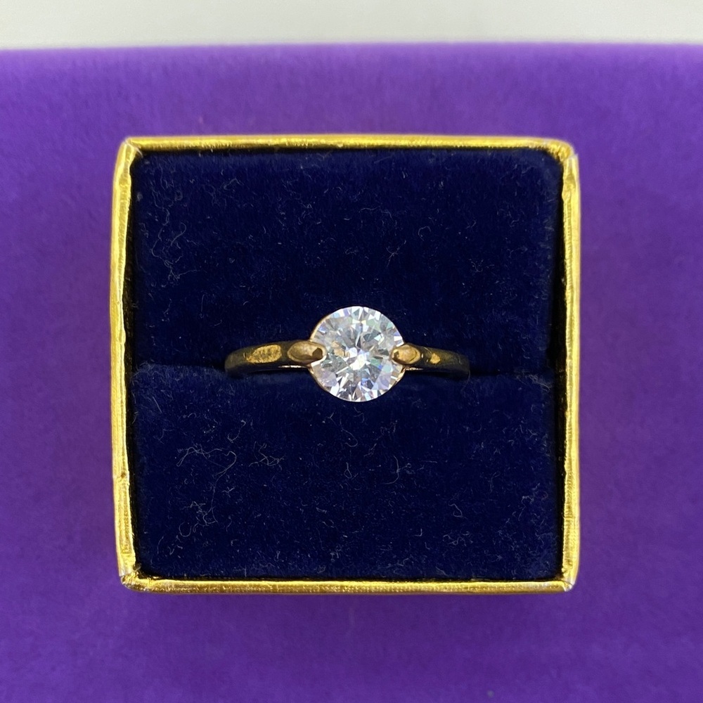 💛 Classic Gold Crystal Solitaire Ring